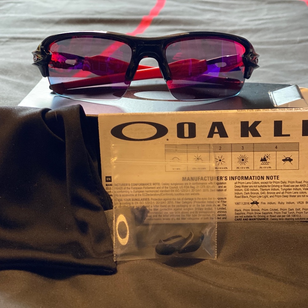 NEW Oakley Flak 2.0 XS Sunglasses